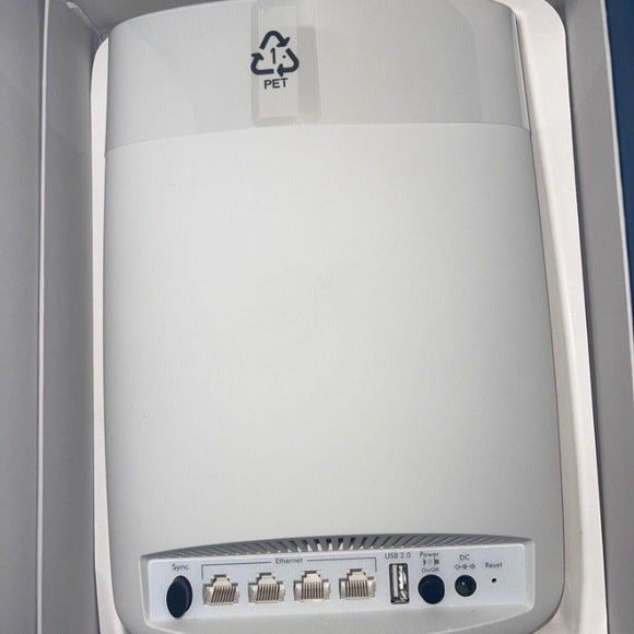 Netgear Orbi AC3000 Tri-Band Wireless Router White, 7500 sqf - Picture 8 of 11